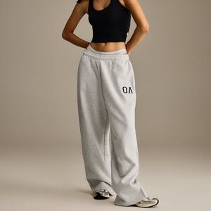 FOUNDATIONS OVERSIZED ONER GIRLFRIEND STRAIGHT LEG JOGGERS